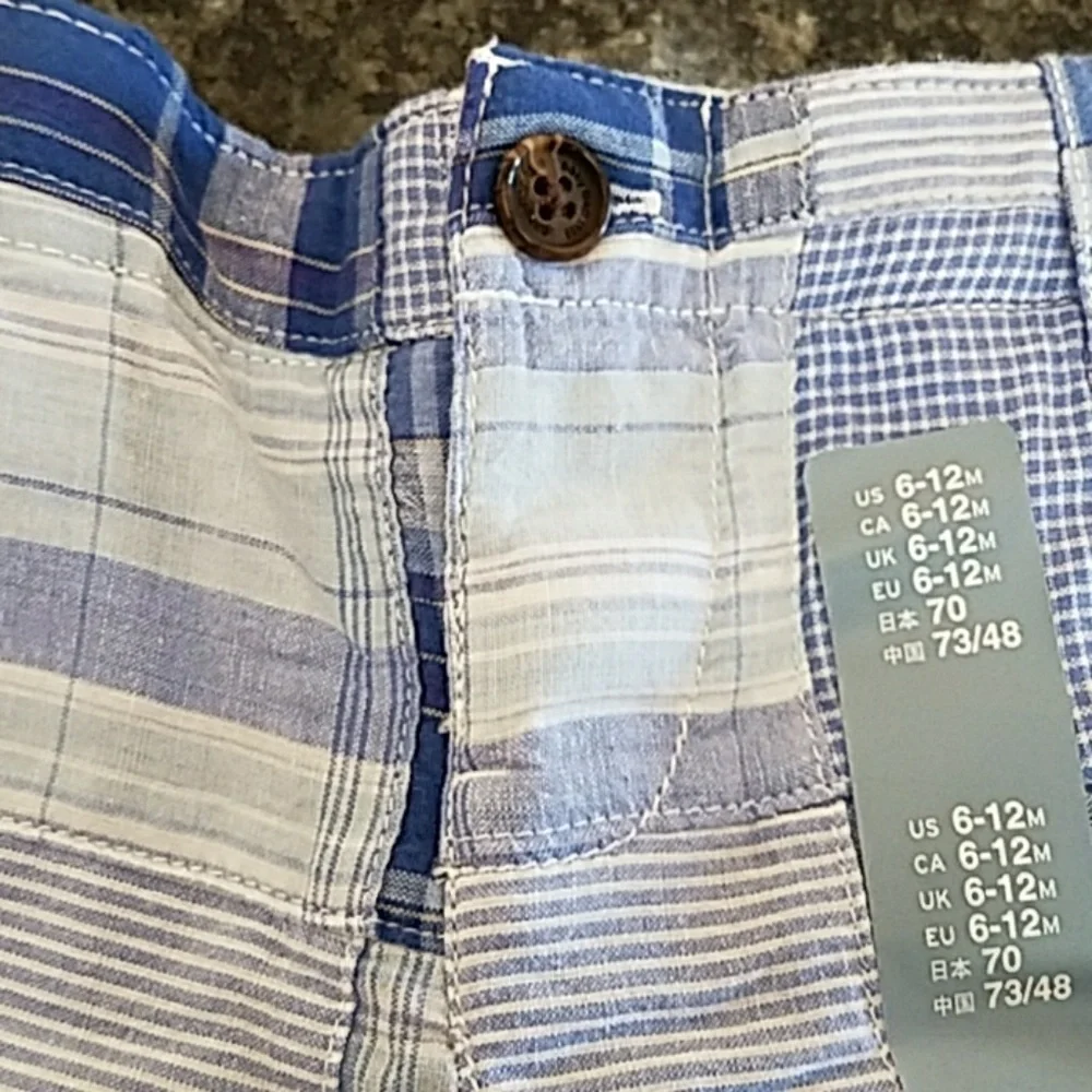 BabyGap boy Shorts pull on plaid Size 6-12